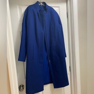 Dark blue coat perfect for cold weather size 4